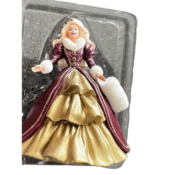 Barbie by Hallmark Ornament: 1996 Christmas Barbie Celebration - Picture 2 of 9